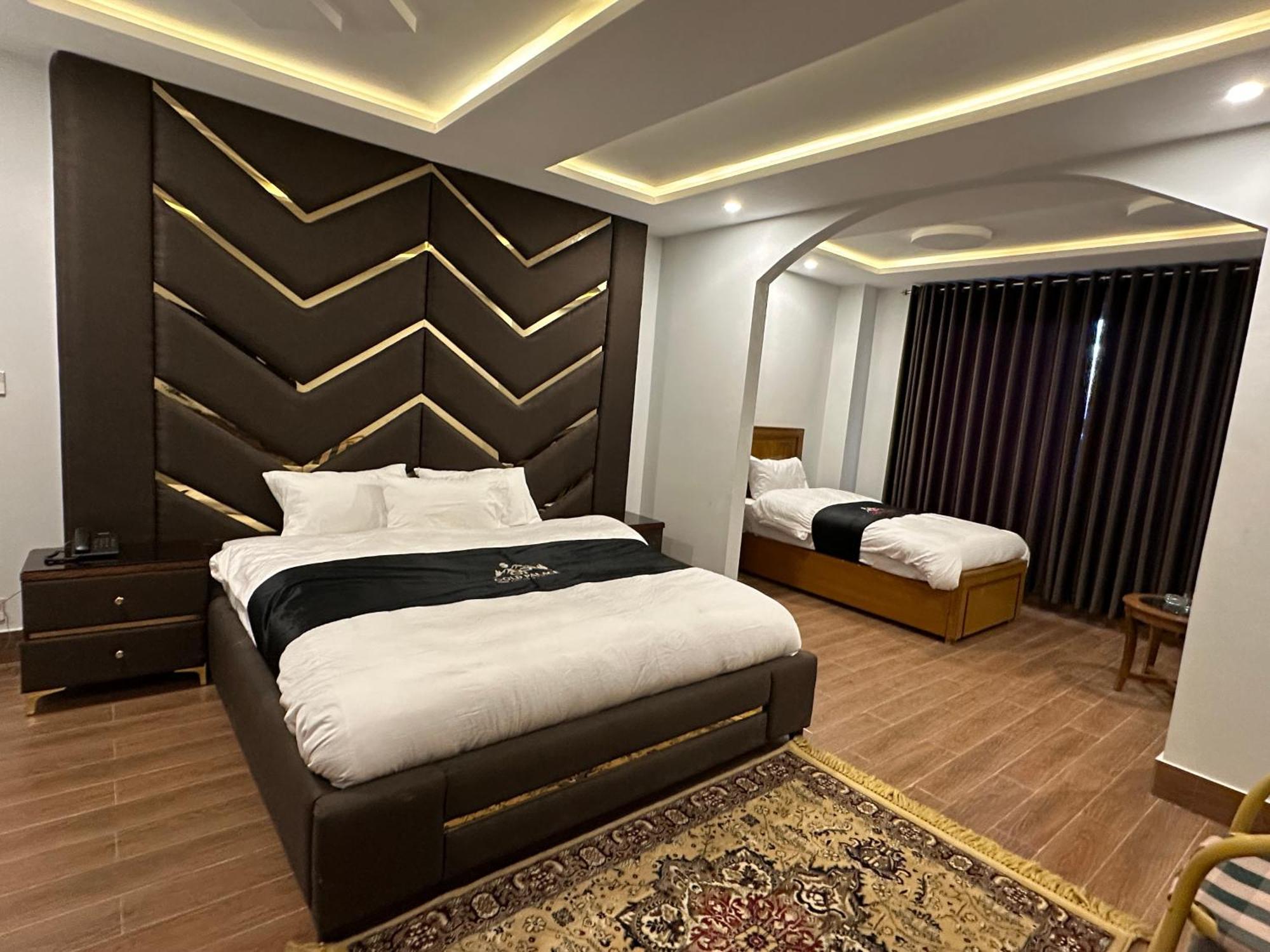 Gold Palace Hotel & Food Lounge Kalam Bagian luar foto