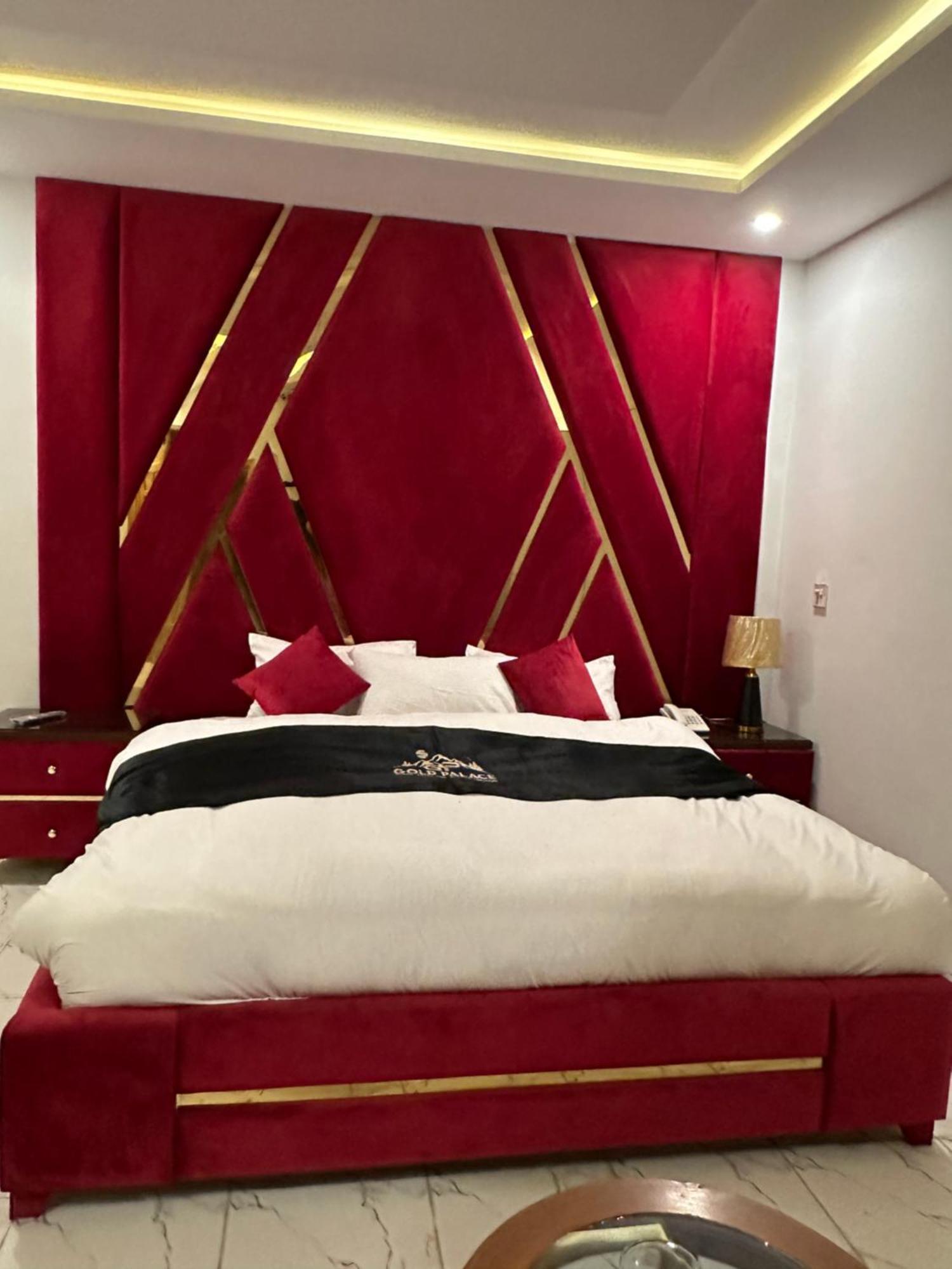 Gold Palace Hotel & Food Lounge Kalam Bagian luar foto